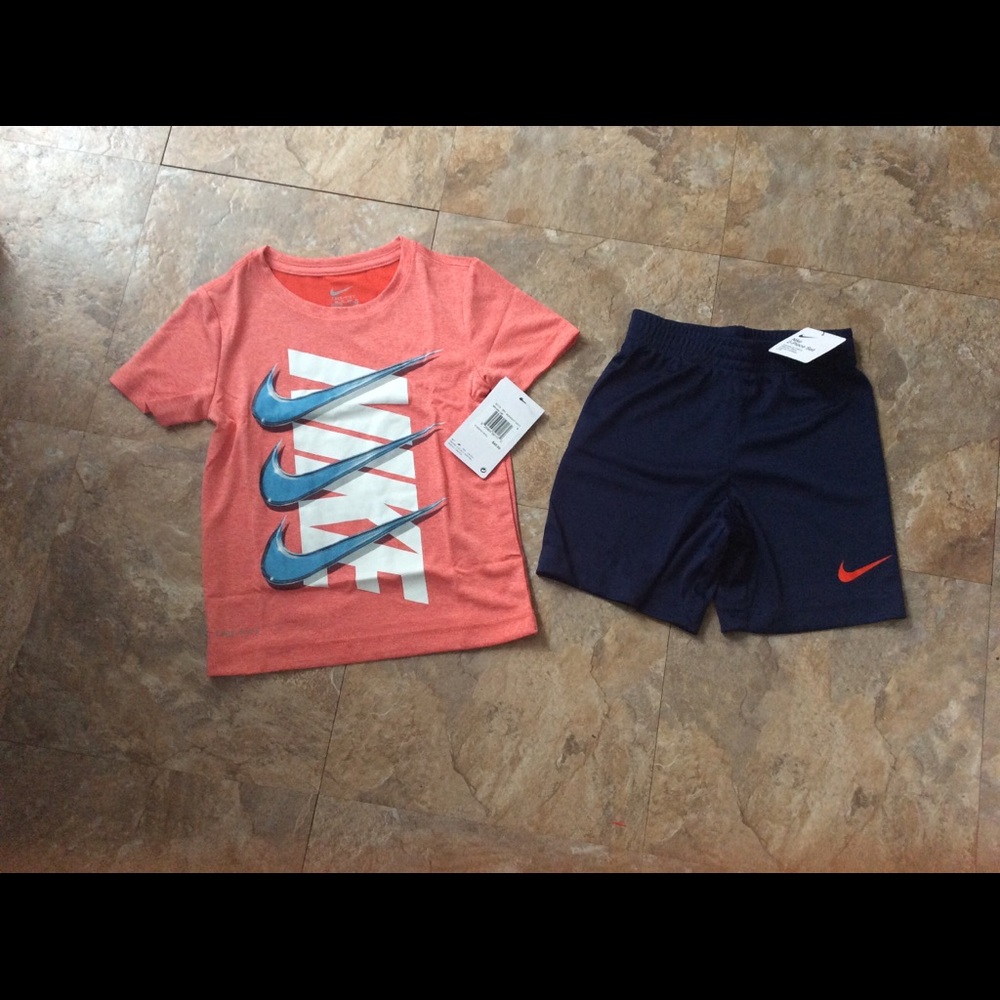 Boy’s Nike shorts set NWT Size 4